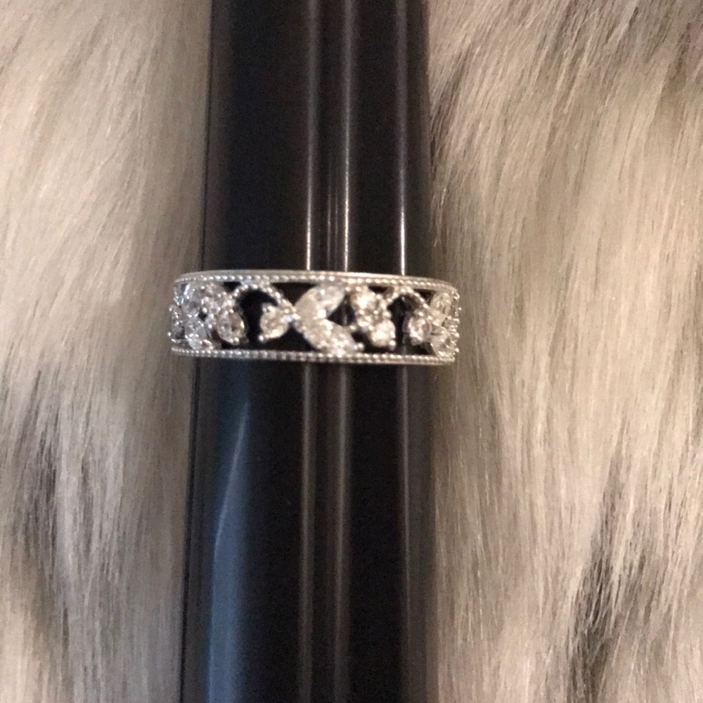 LACE DESIGN DIAMONIQUE®️ RING - Picture 4 of 6